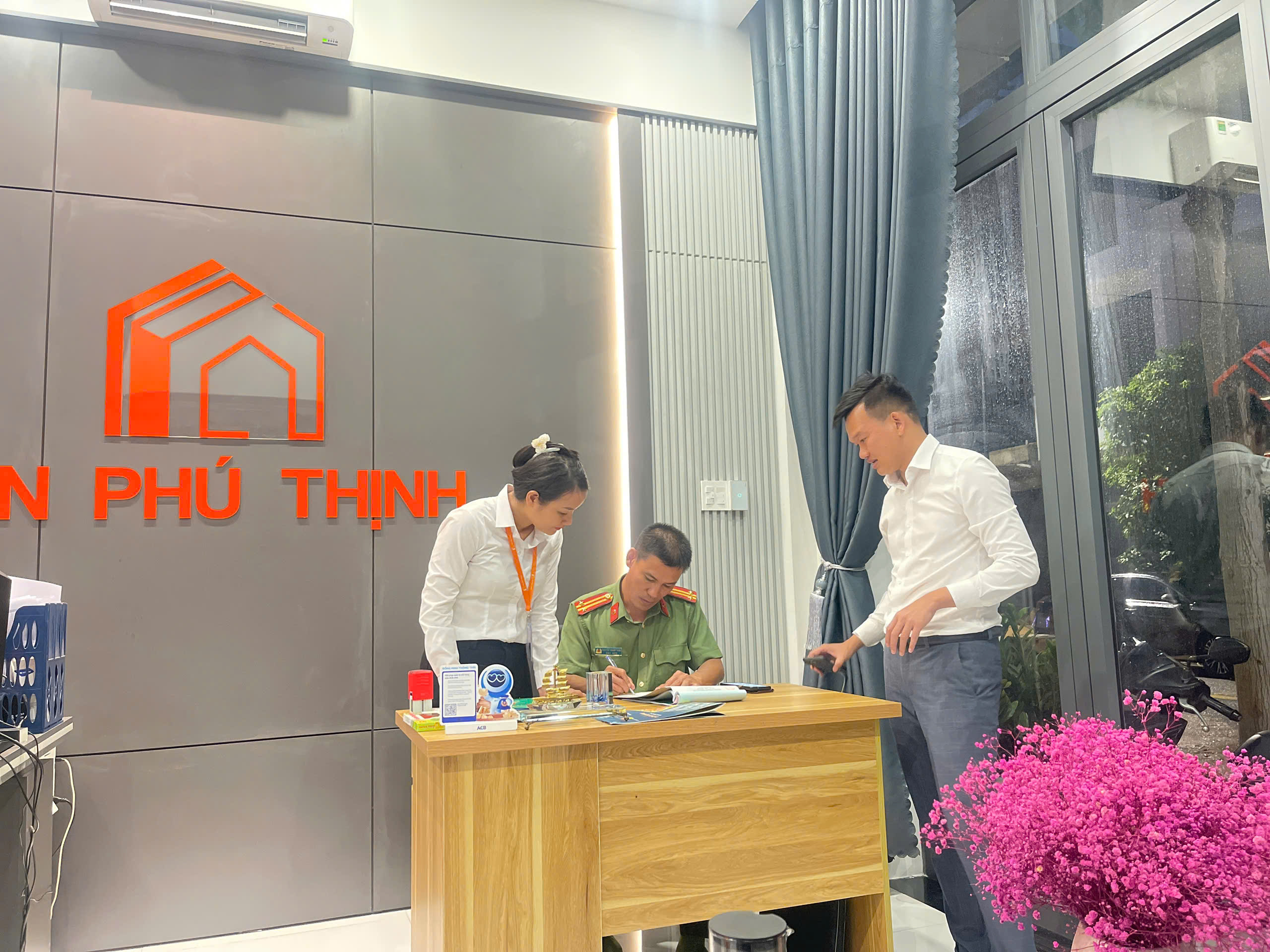 Thủ tục công chứng sang tên sổ đỏ đất nền Nhơn Hội New City