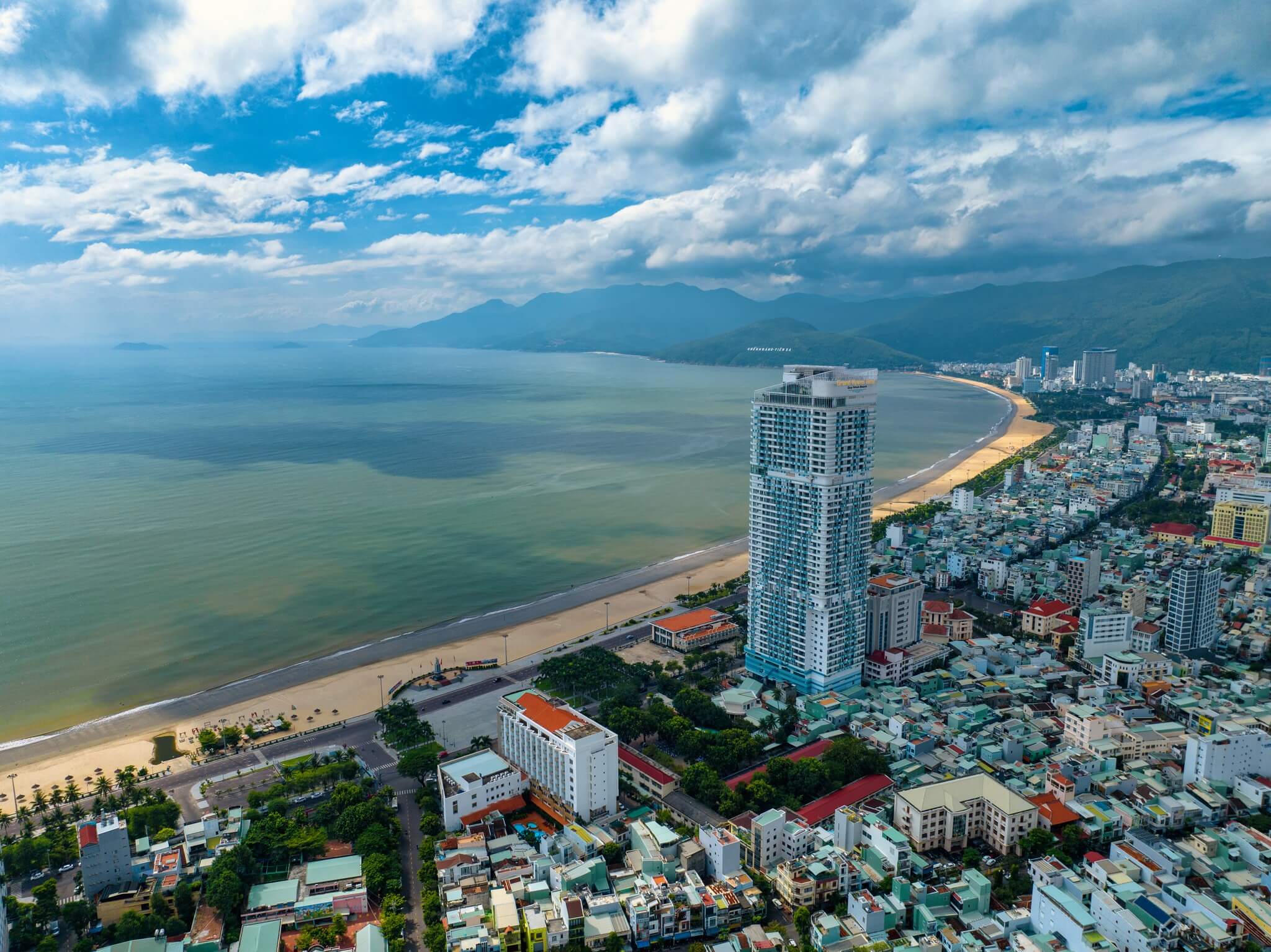 Căn hộ TMS Quy Nhơn 42 tầng cao cấp view biển trực diện đường Nguyễn Huệ