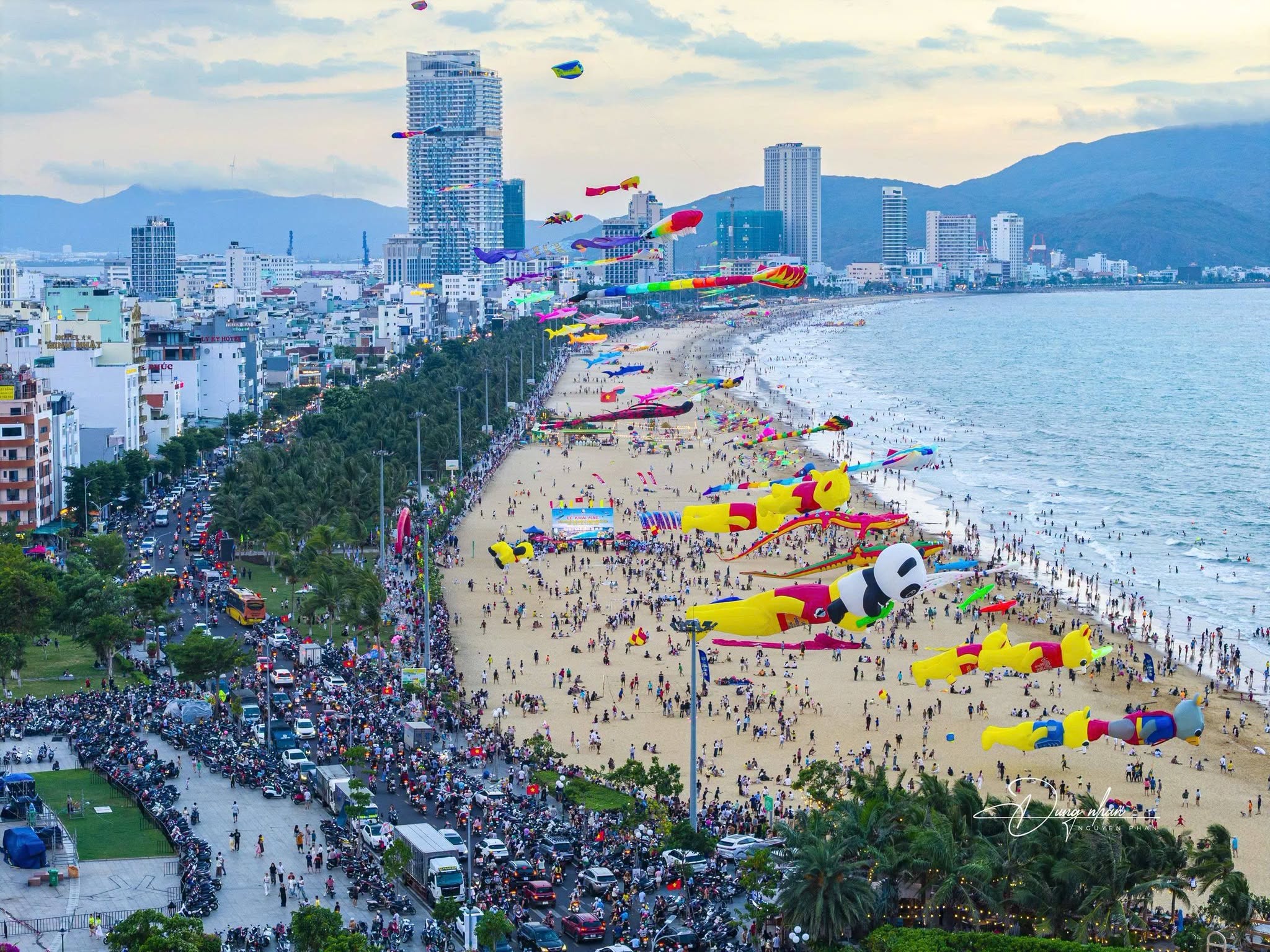 Tiện ích căn hộ TMS Quy Nhơn 42 tầng bể bơi vô cực và Sky Bar view biển