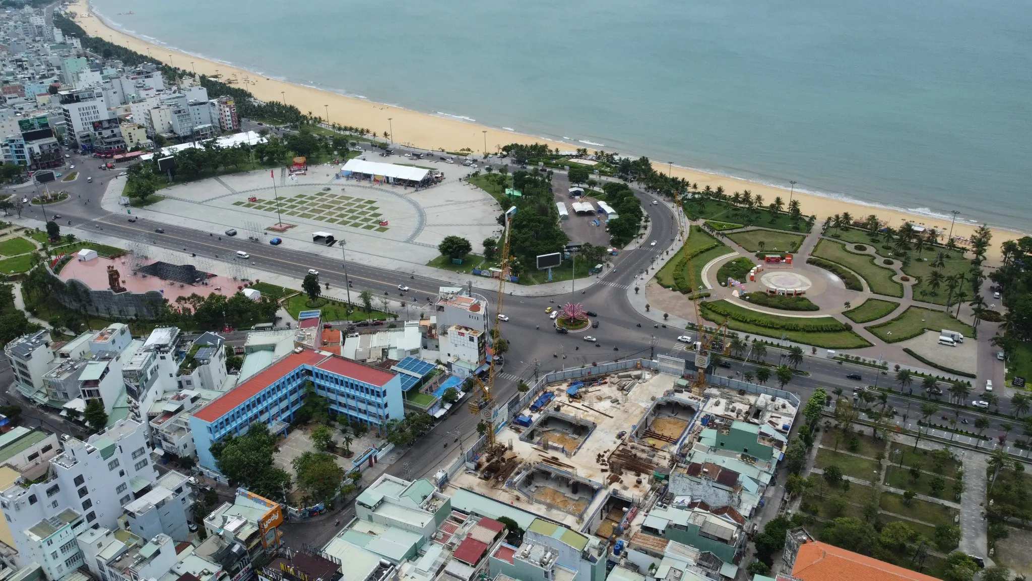 Tiến độ Q Terra Quy Nhơn tháng 8/2026 view biển và quảng trường