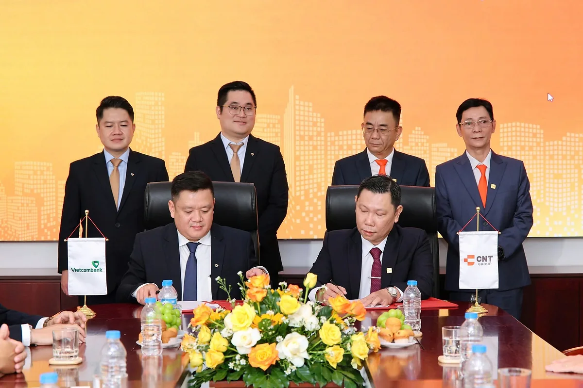 Lễ ký kết hợp tác tài trợ dự án Cyra Estero Quy Nhơn CNT Group và Vietcombank Tây Sài Gòn ký kết hợp tác tài trợ dự án Cyra Estero Quy Nhơn