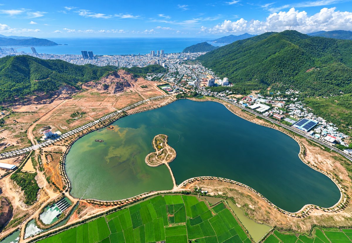 Toàn cảnh Hồ Phú Hòa Quy Nhơn 2026 Toàn cảnh khu vực Hồ Phú Hòa Quy Nhơn năm 2026