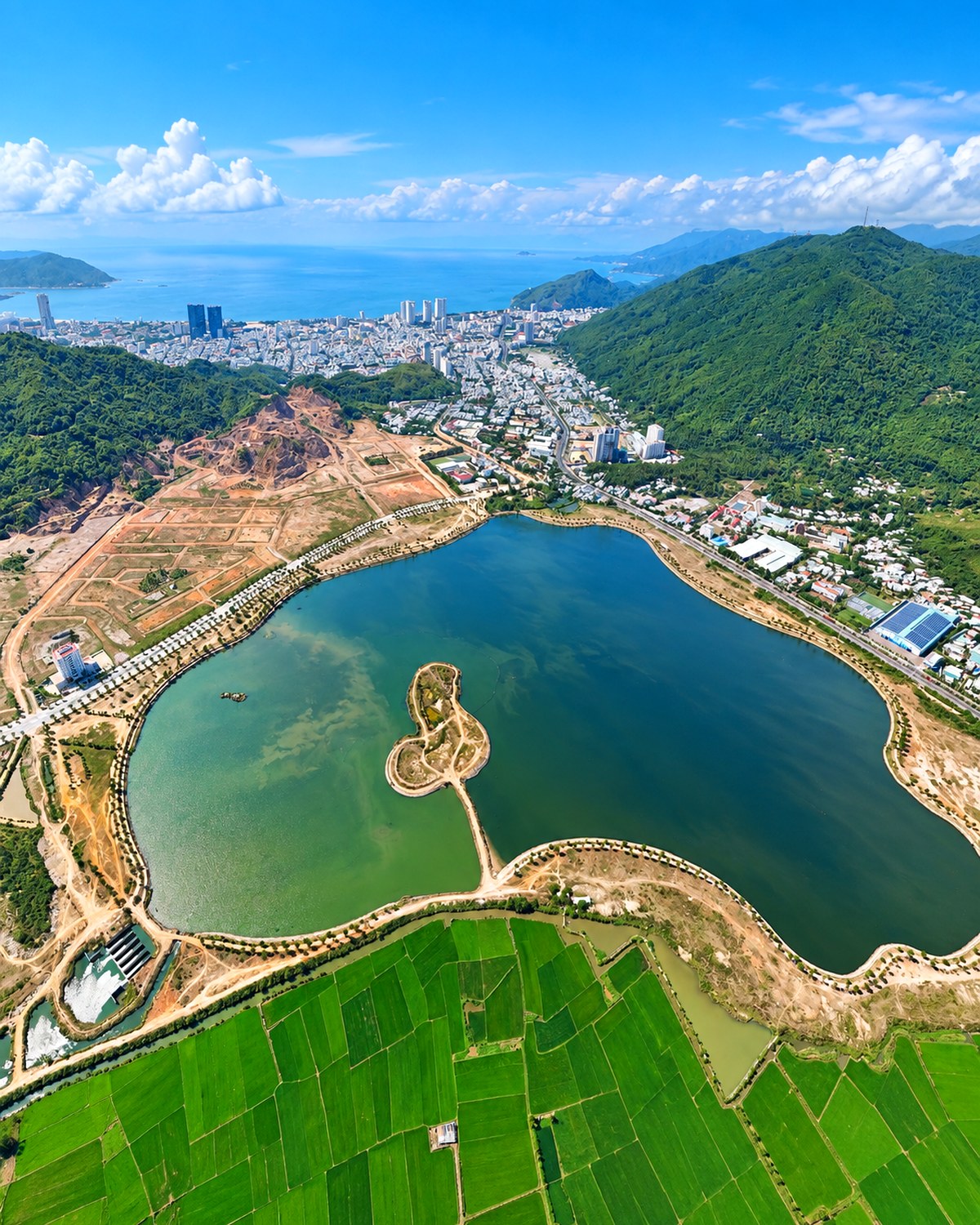 Toàn cảnh thực tế hồ Phú Hòa Quy Nhơn năm 2026