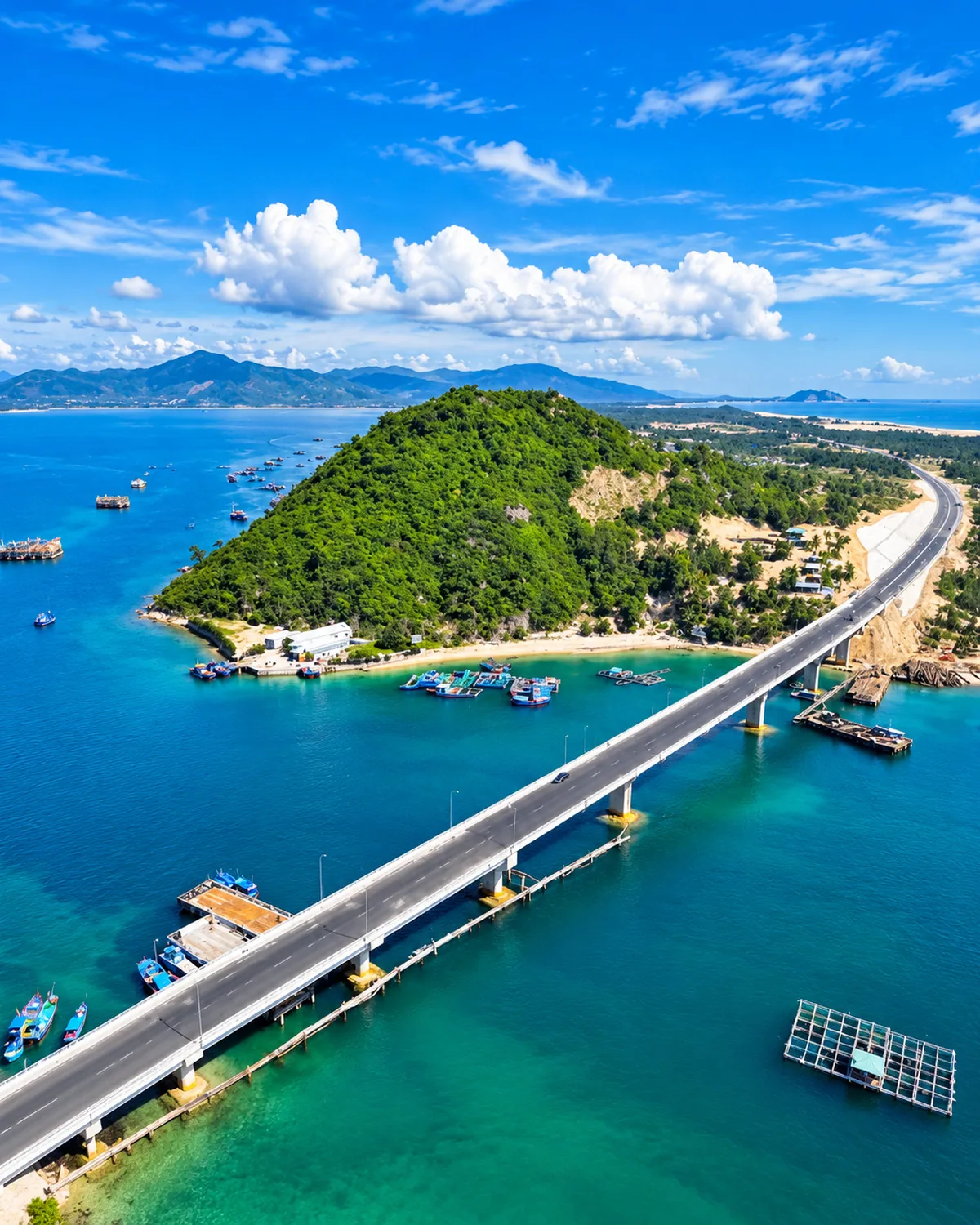 Cầu Đề Gi gần Khu dân cư phía Nam Đề Gi tại xã Cát Tiến