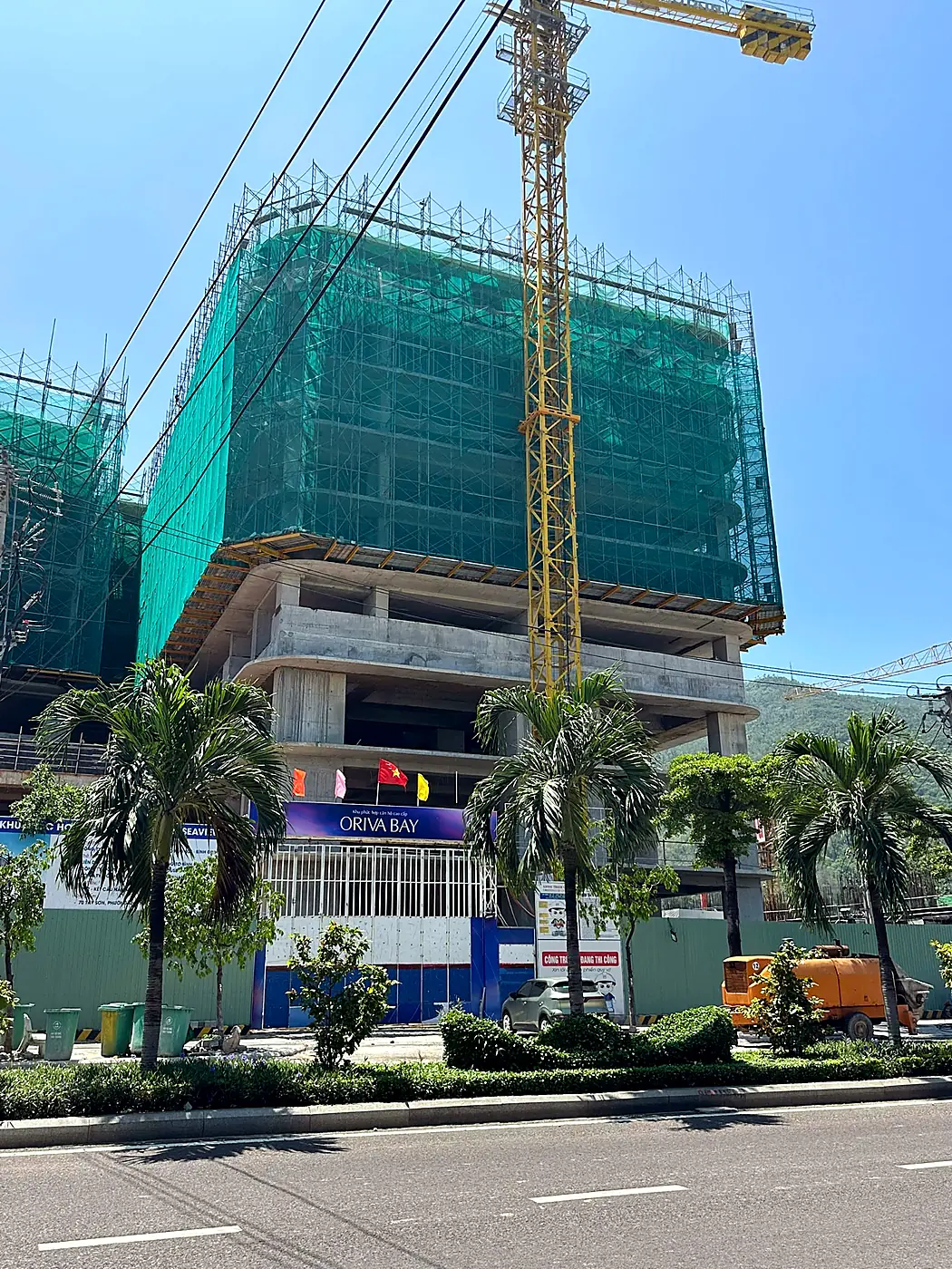 Cổng chính Oriva Bay Quy Nhơn tháng 10/2026