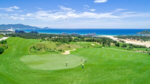 Không gian sân golf ven biển tại Nhơn Hội - ảnh minh họa Khu biệt thự du lịch Học viện Golf