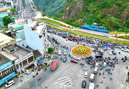 Hiện trạng vòng xuyến Trần Hưng Đạo Quy Nhơn gần ngã 5 Đống Đa Hoa Lư