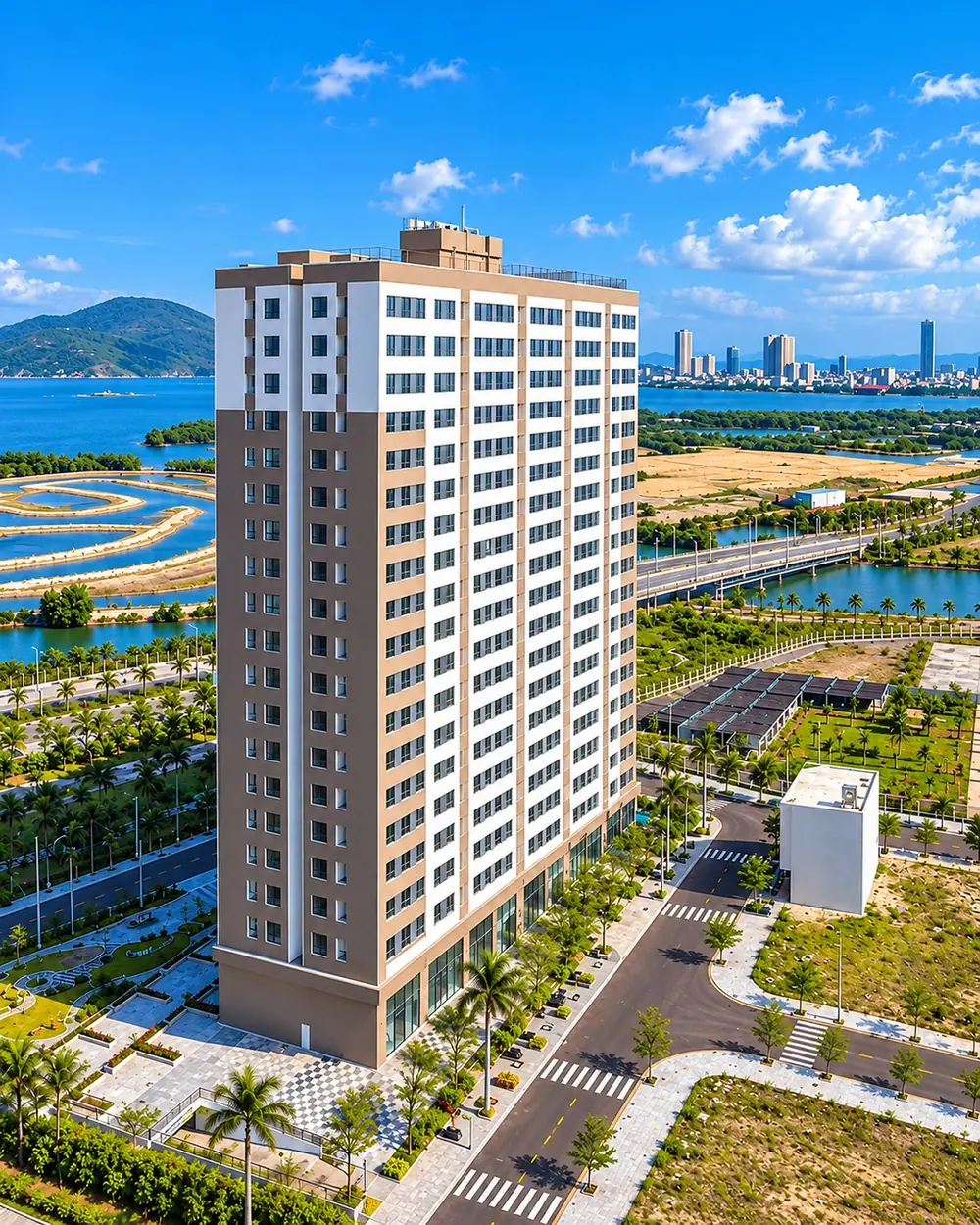 Hình ảnh tòa chung cư và cảnh quan biển Quy Nhơn